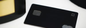 Crypto Card Without KYC for Brits: Phone Setup Checks
